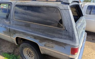 Chevrolet-suburban-20-1987-blue-6