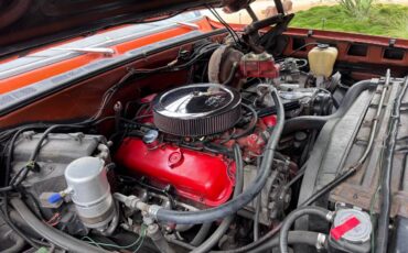 Chevrolet-suburban-2500-1975-orange-6