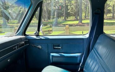 Chevrolet-suburban-scottsdale-20-1987-grey-1