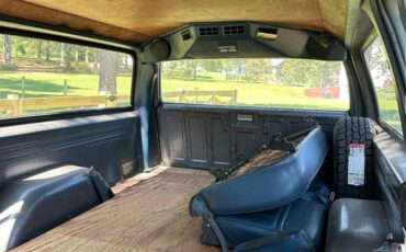 Chevrolet-suburban-scottsdale-20-1987-grey-4
