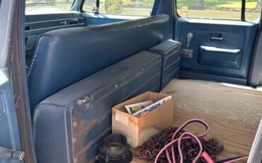 Chevrolet-suburban-scottsdale-20-1987-grey-6