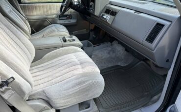 Chevrolet-suburban-silverado-k2500-1992-black-11