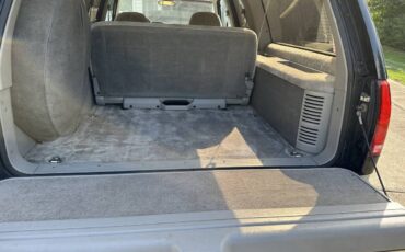 Chevrolet-suburban-silverado-k2500-1992-black-13