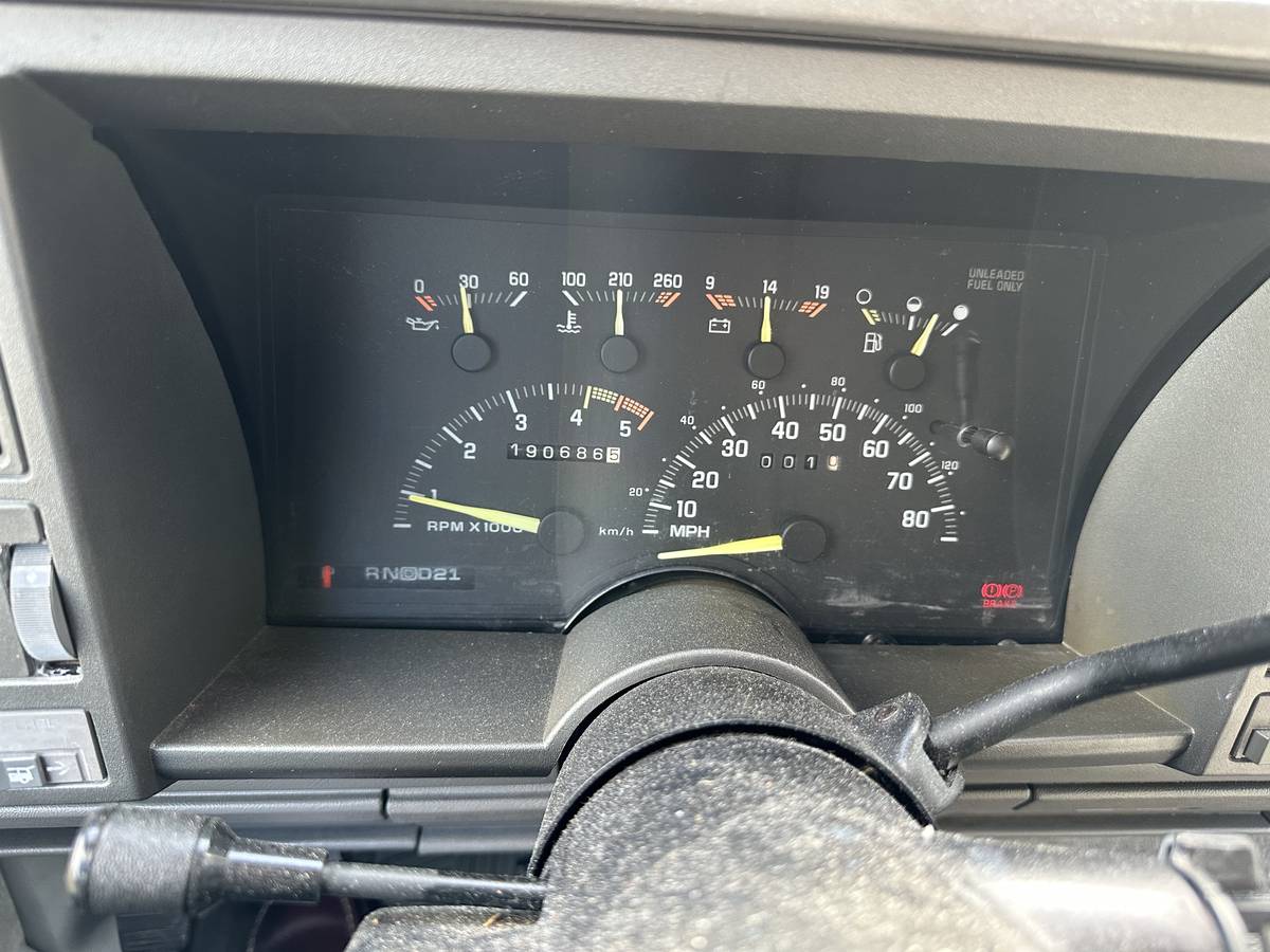 Chevrolet-suburban-silverado-k2500-1992-black-4