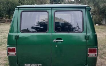 Chevrolet-van-1981-2