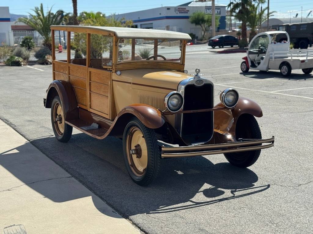 Chevrolet-woody-wagon-1928-custom-12