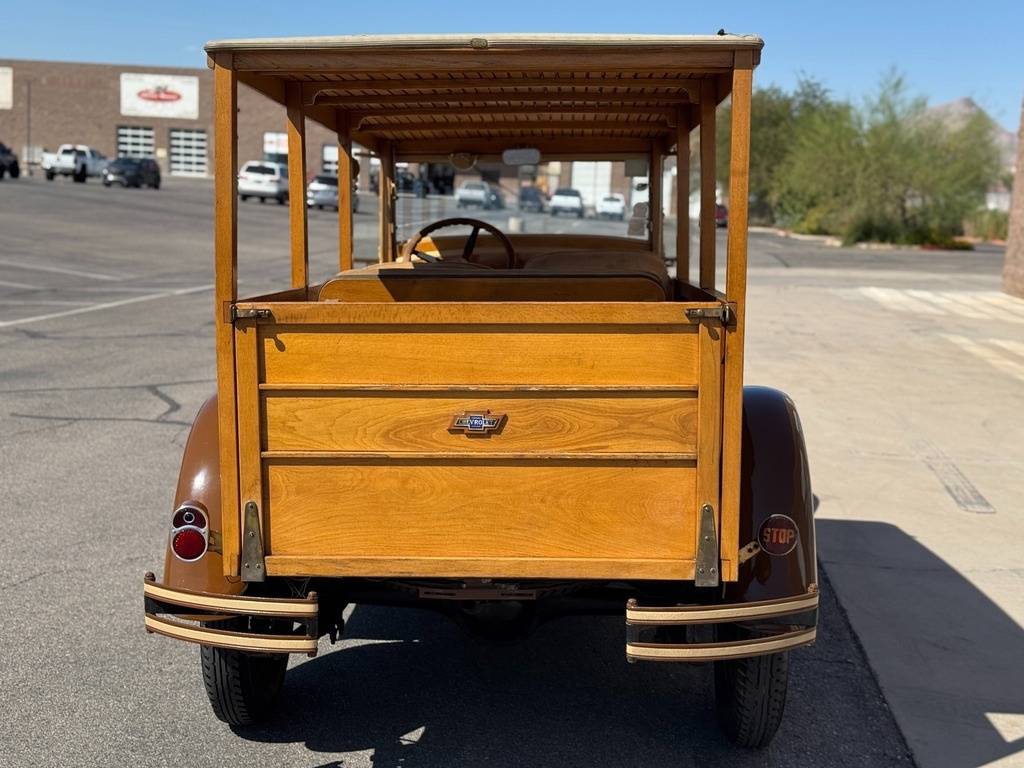 Chevrolet-woody-wagon-1928-custom-27