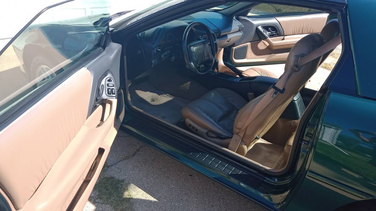 Chevrolet-z28-camaro-hot-lt4-cam-1995-green-10