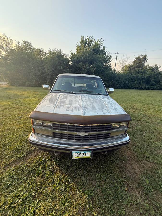 Chevy-1500-1989-silver-1