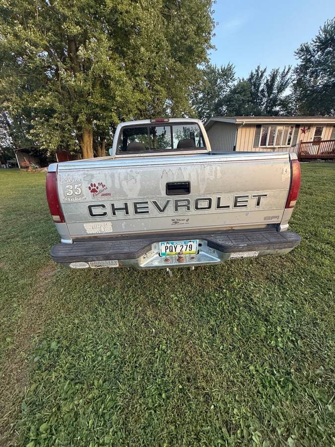 Chevy-1500-1989-silver-11
