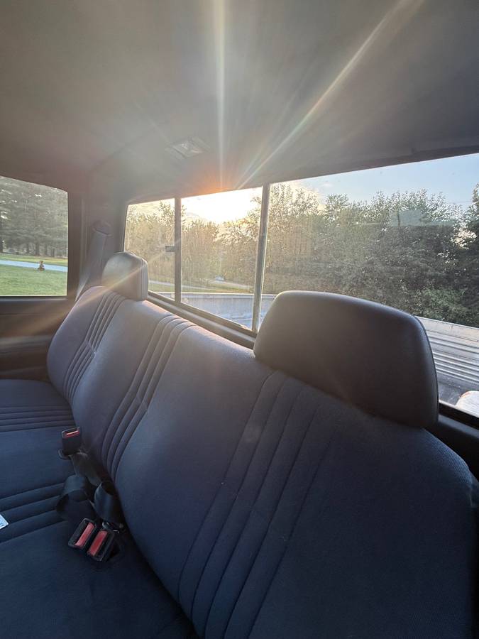 Chevy-1500-1989-silver-13