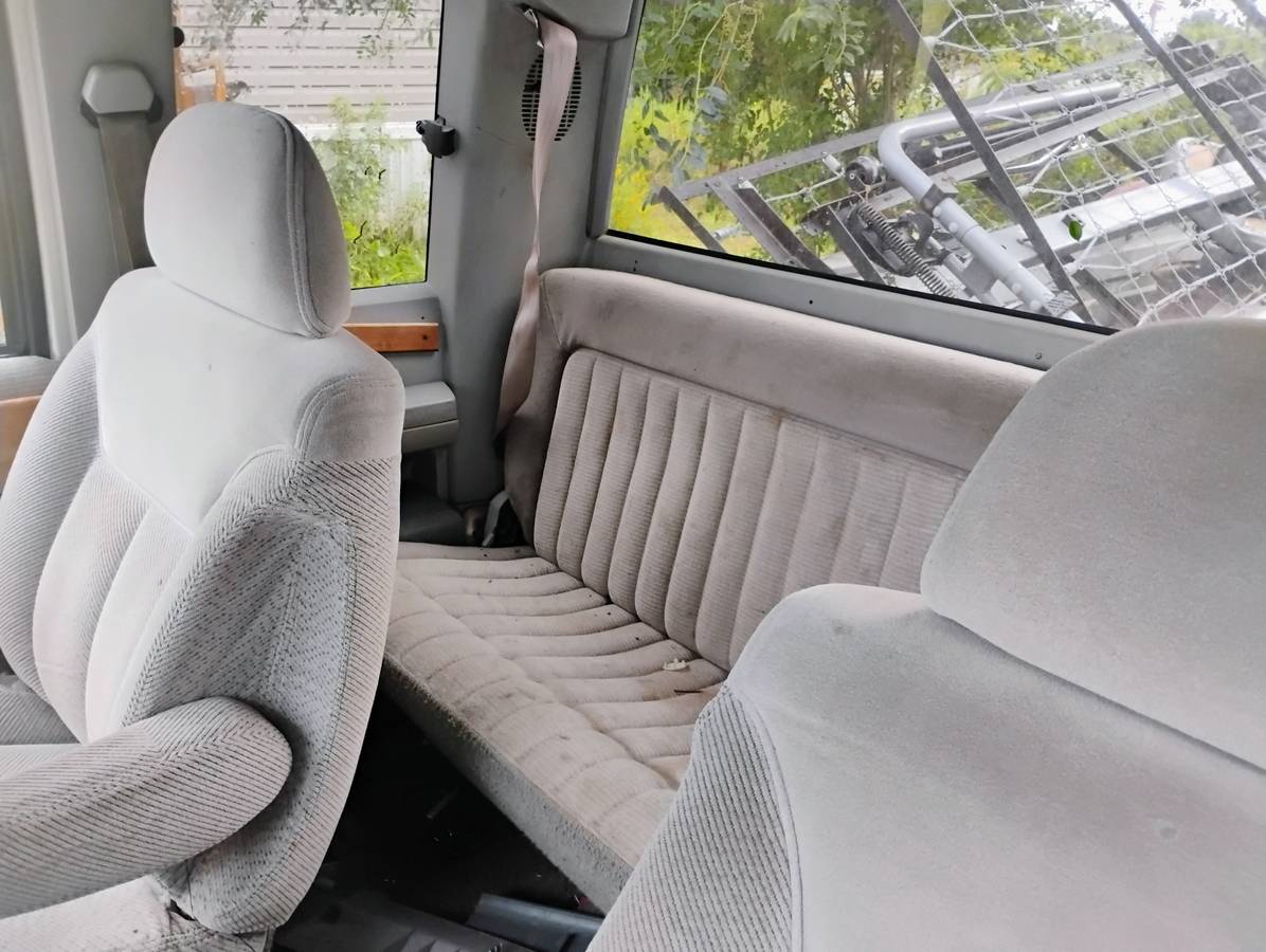 Chevy-1500-wcapt-seats-1992-14