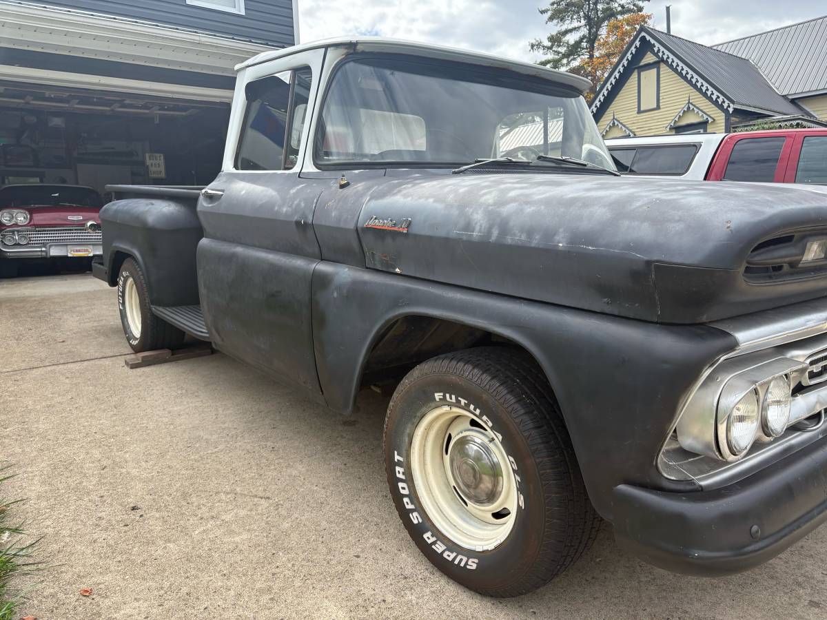 Chevy-1961-grey-2