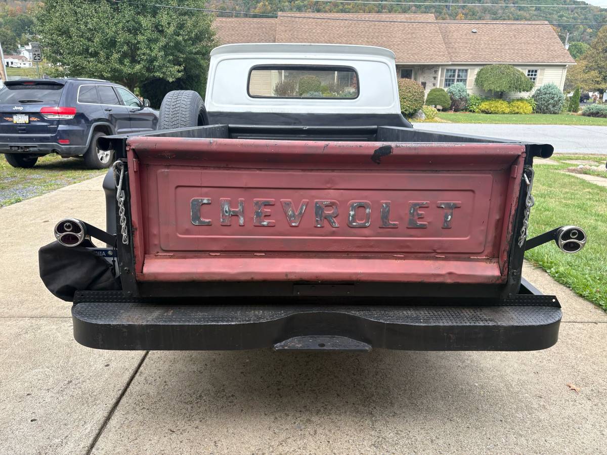 Chevy-1961-grey-3