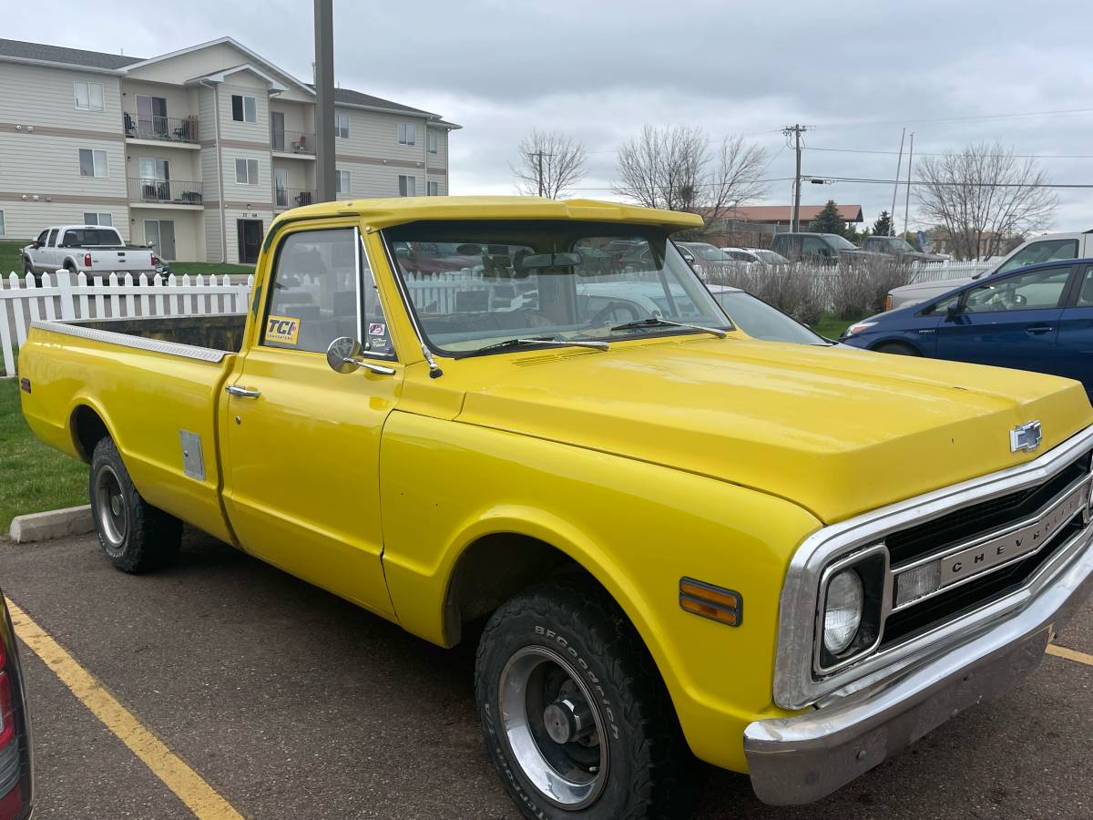 Chevy-1970-yellow-1