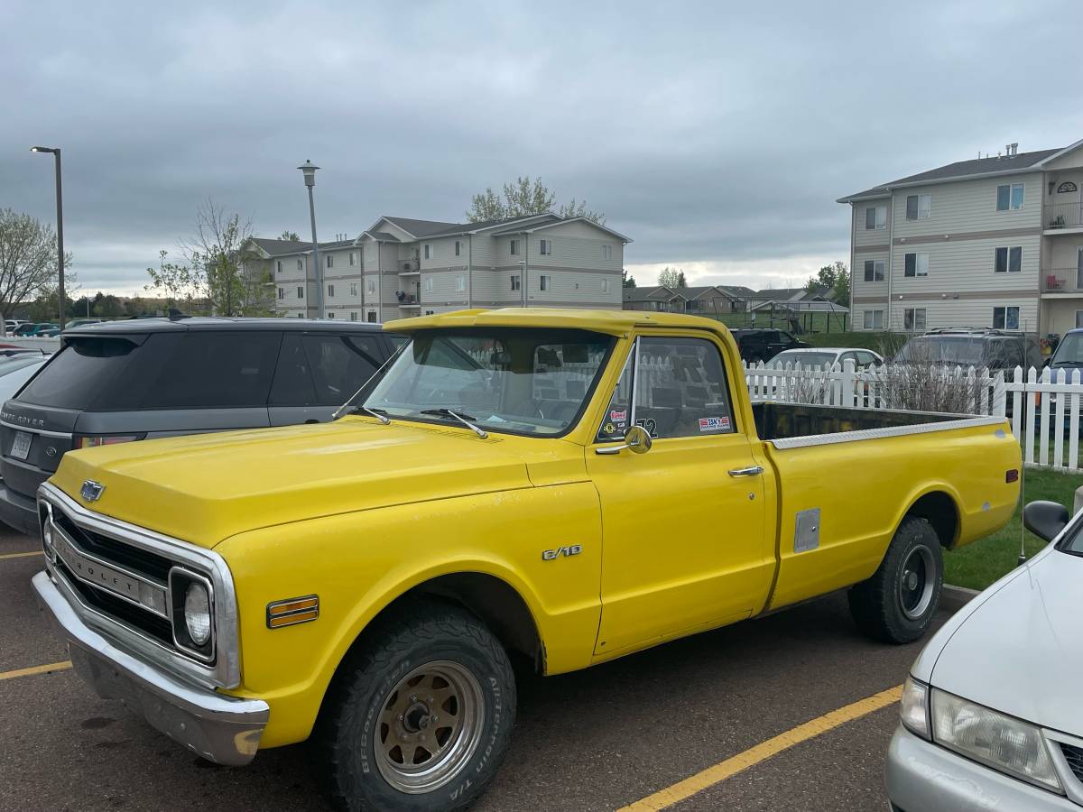 Chevy-1970-yellow-2