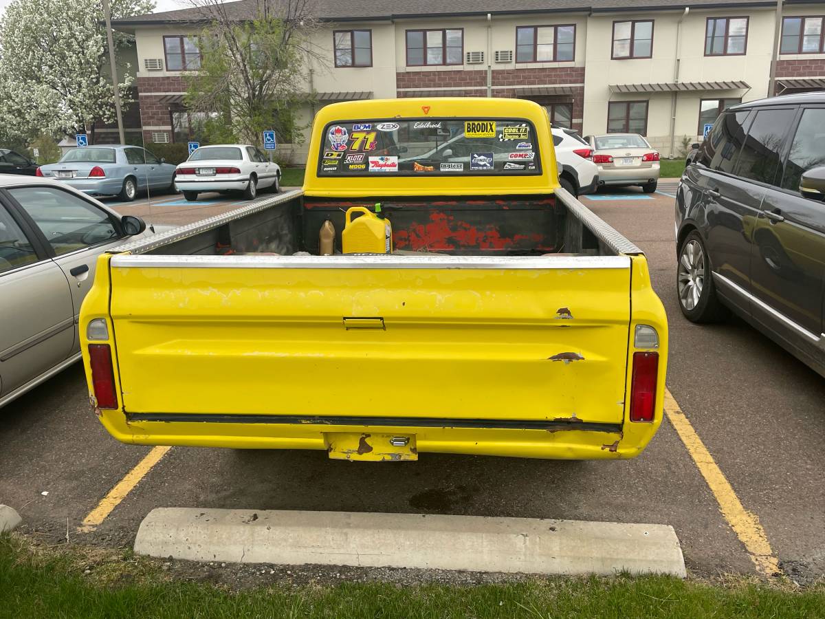 Chevy-1970-yellow