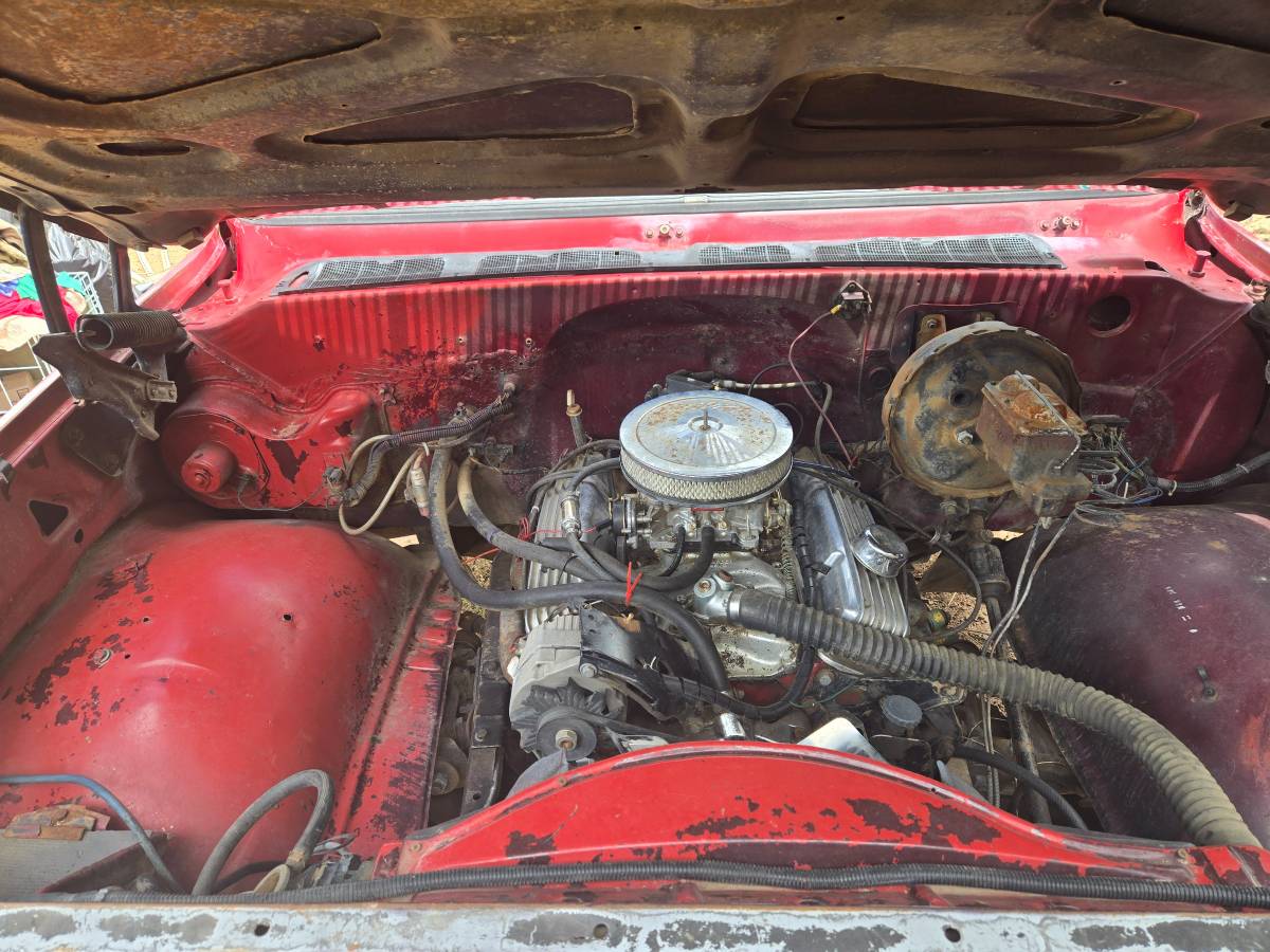 Chevy-1977-red-18