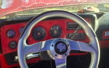 Chevy-1977-red-19