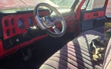Chevy-1977-red-5