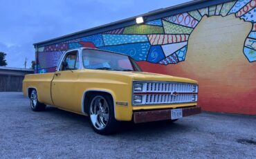Chevy-1982-yellow-1