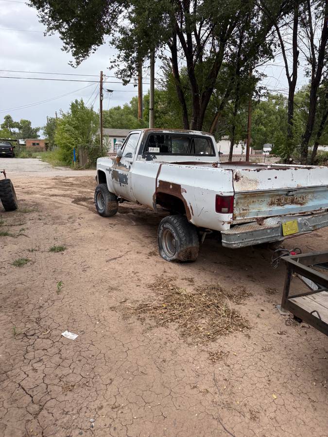 Chevy-1983-white-3