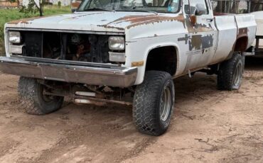 Chevy-1983-white