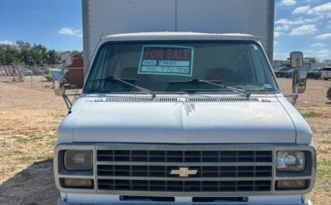 Chevy-1993-white-3
