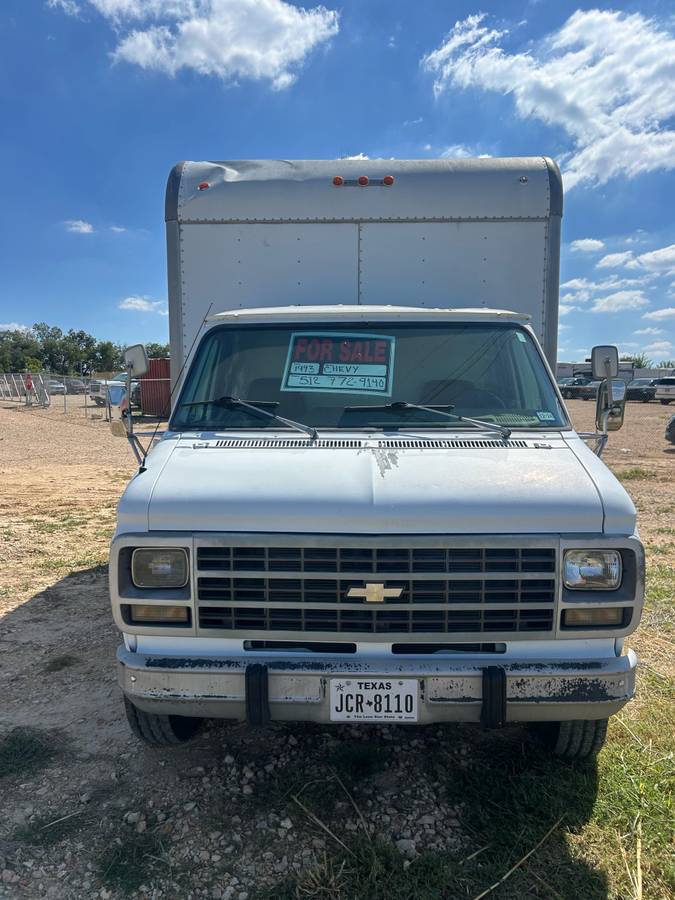 Chevy-1993-white-3