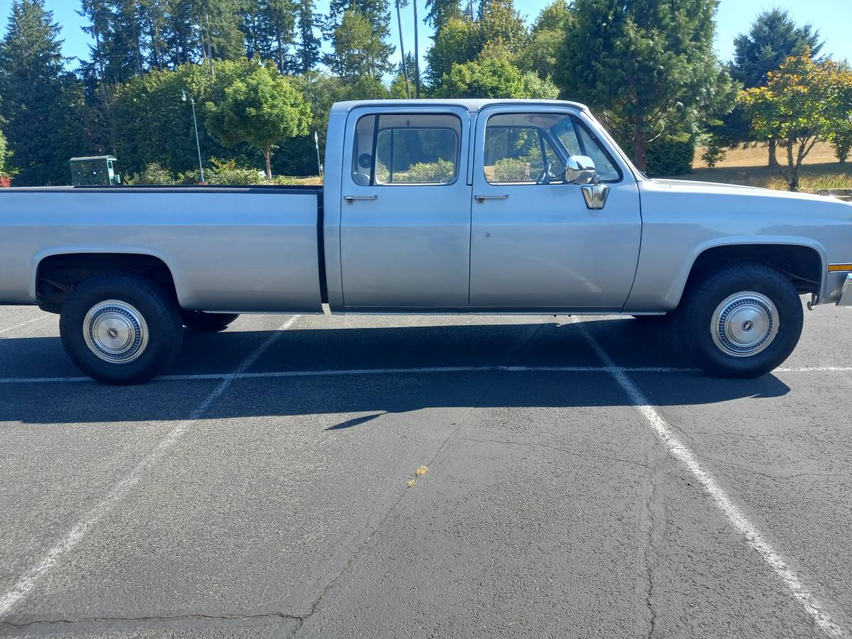 Chevy-1ton-pickup-1987-silver-1