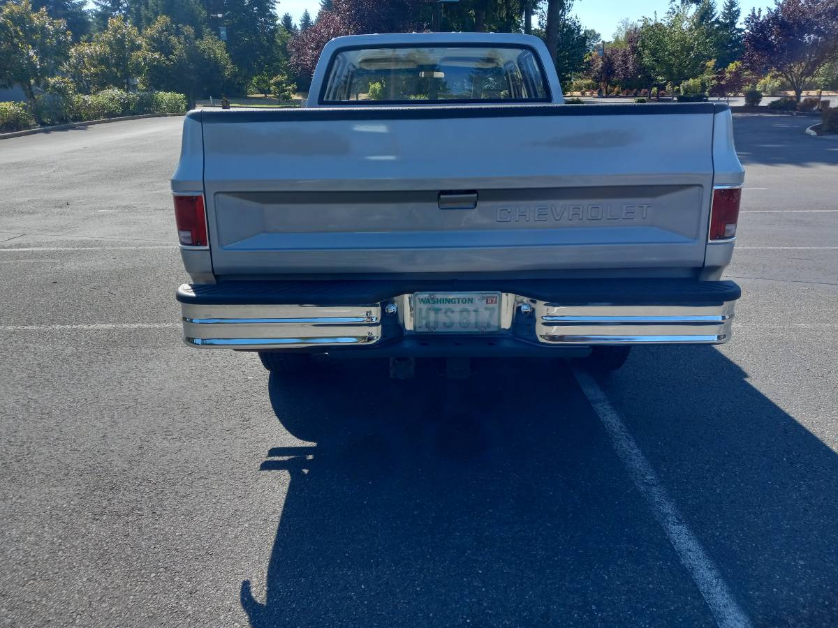 Chevy-1ton-pickup-1987-silver-3