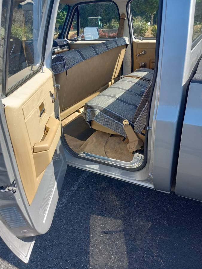 Chevy-1ton-pickup-1987-silver-8