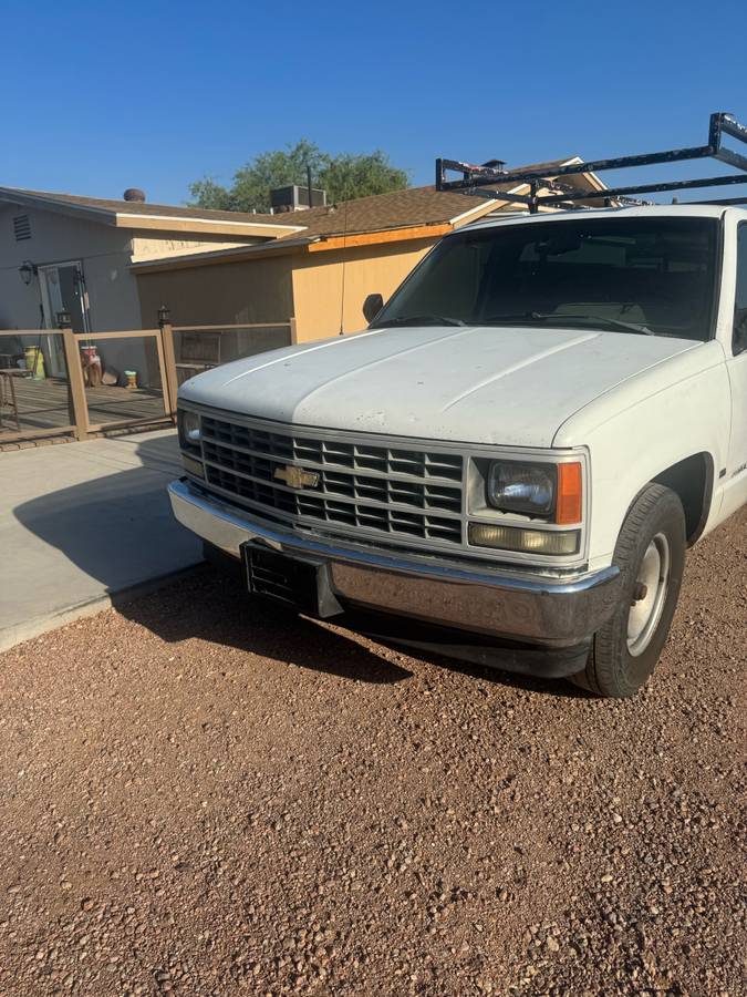 Chevy-2500-wt-1989-white-2