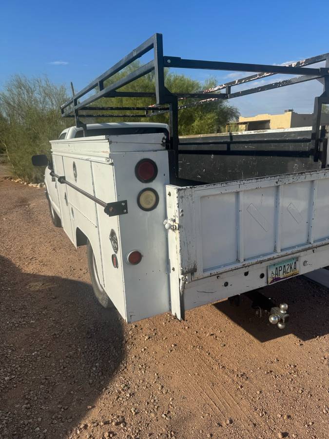 Chevy-2500-wt-1989-white-3