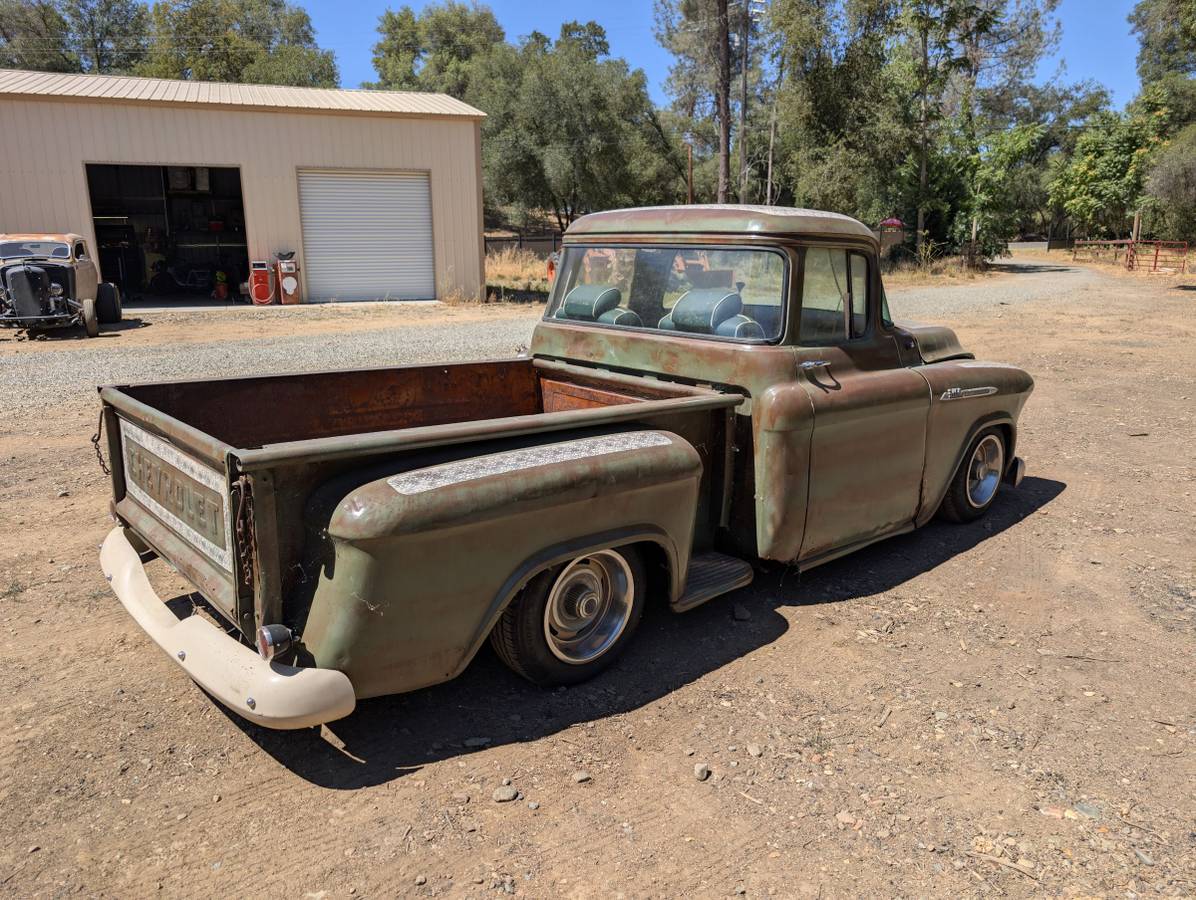 Chevy-3100-1956-custom-1