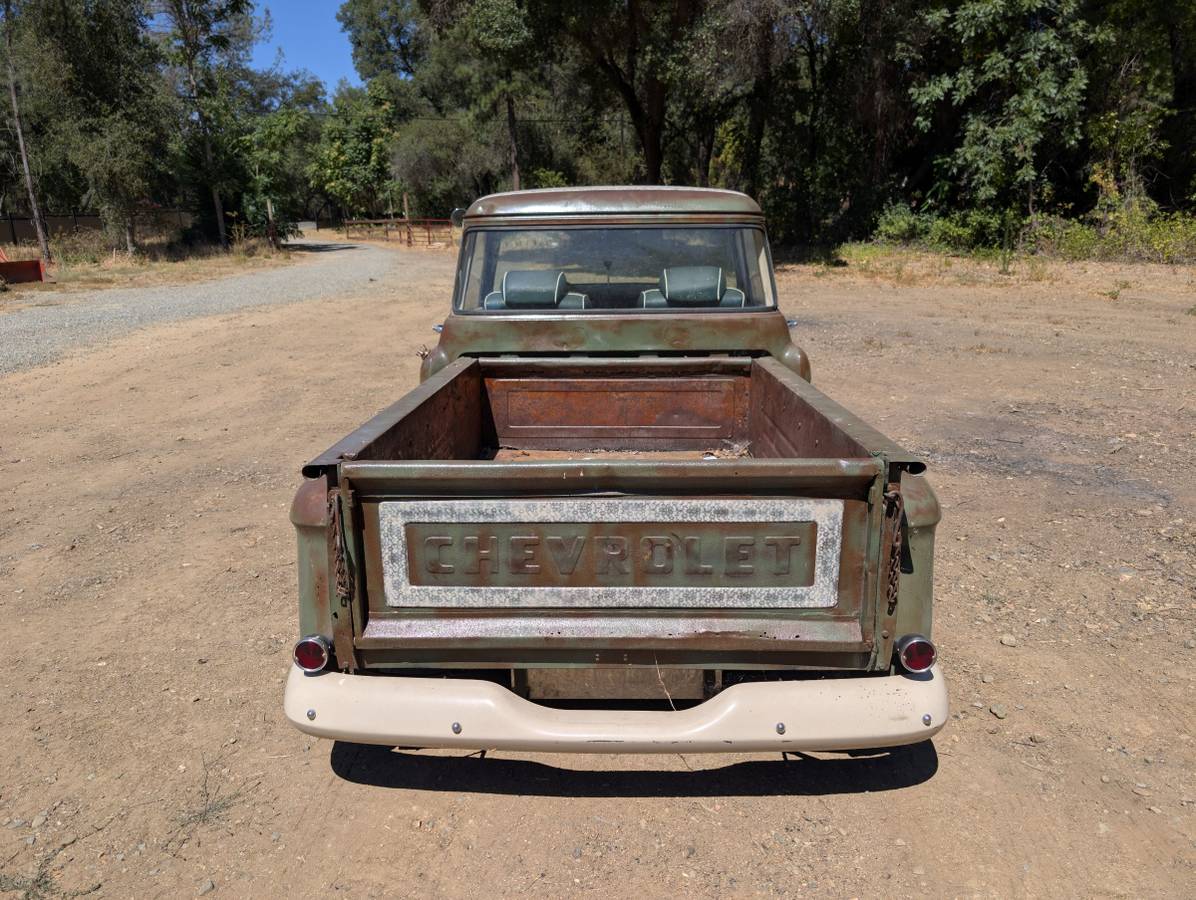 Chevy-3100-1956-custom-3