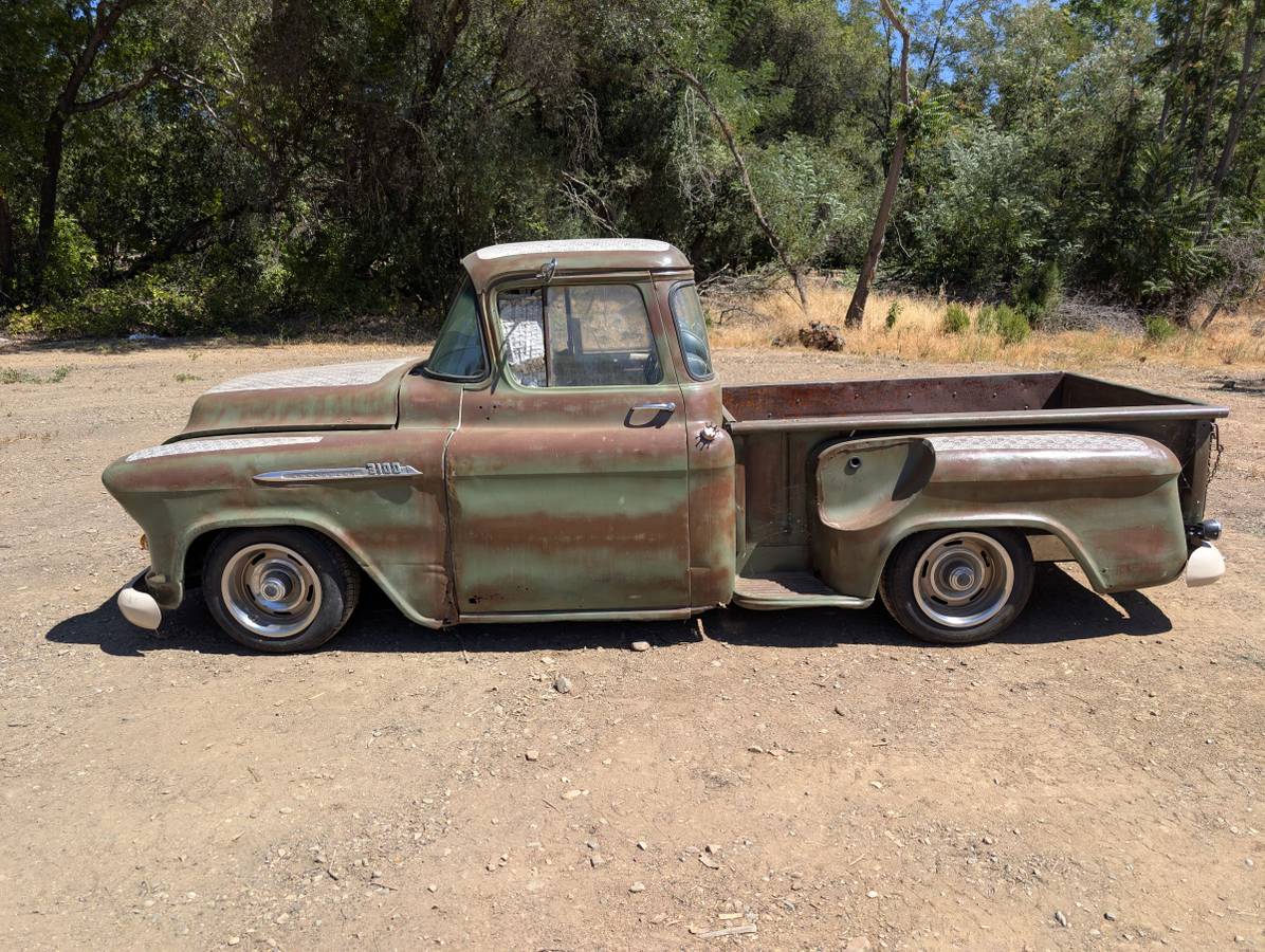 Chevy-3100-1956-custom-7