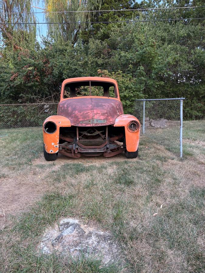 Chevy-3100-pickup-1951-orange-2