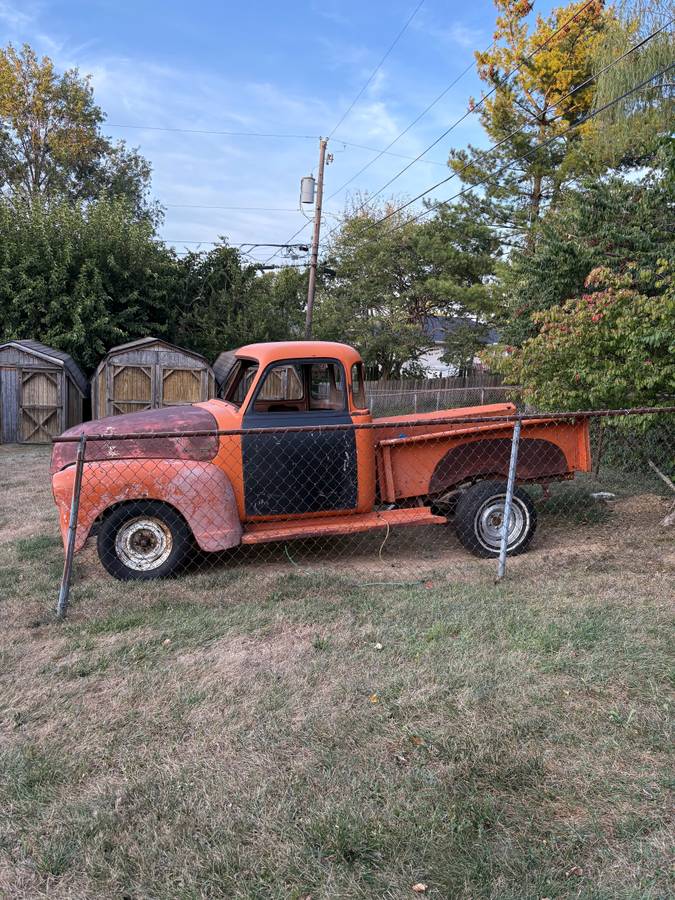 Chevy-3100-pickup-1951-orange