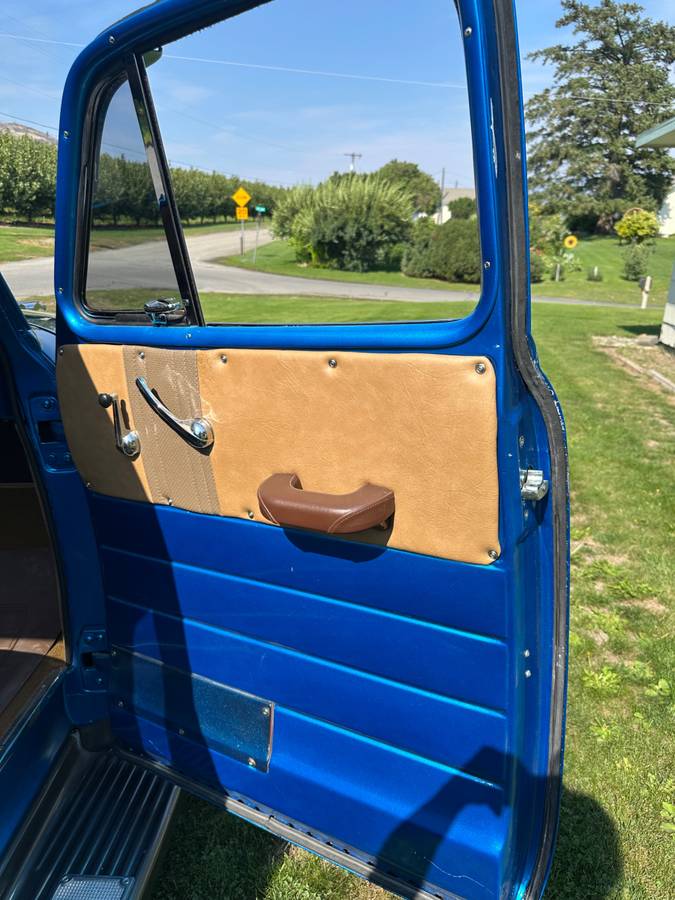 Chevy-3100-pickup-5-window-1954-blue-14
