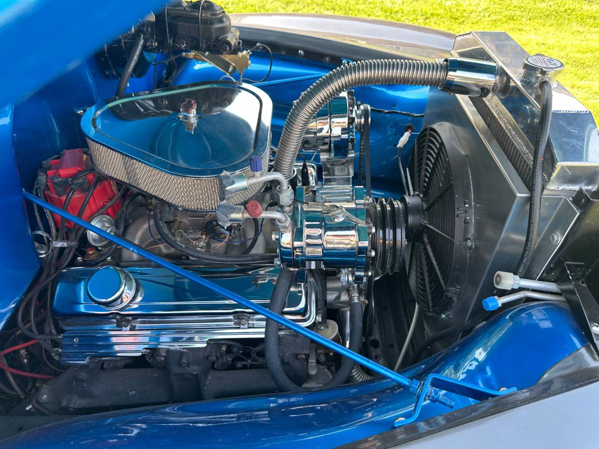 Chevy-3100-pickup-5-window-1954-blue-4