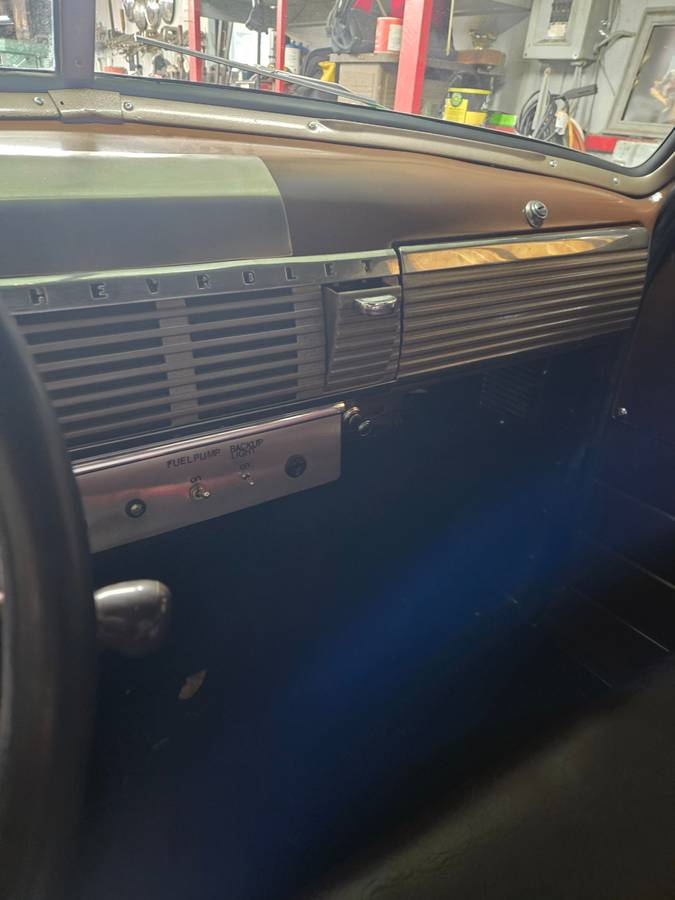 Chevy-3100-truck-1951-green-10