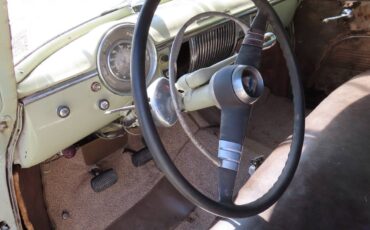 Chevy-4-door-1949-green-12