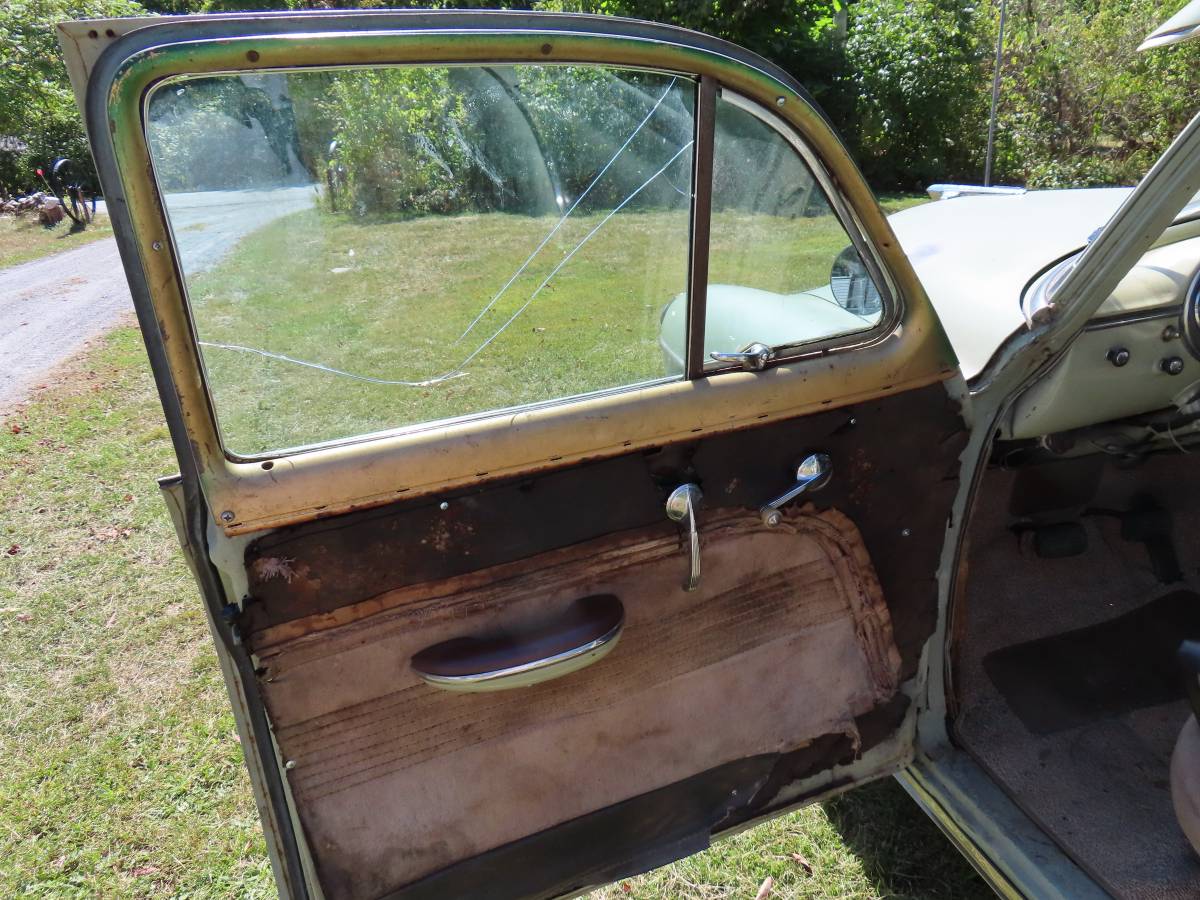 Chevy-4-door-1949-green-4