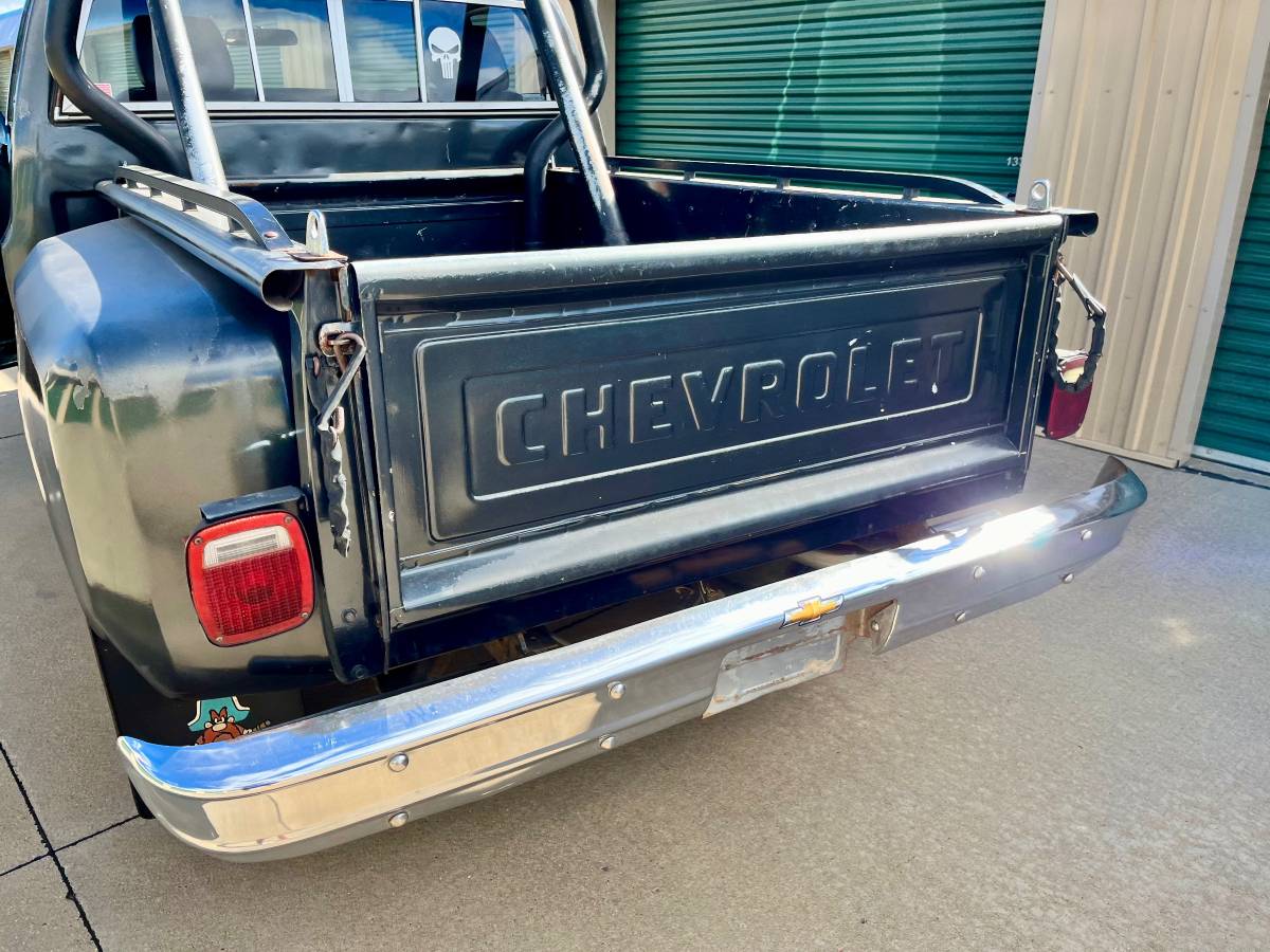 Chevy-4x4-custom-step-side-1979-1