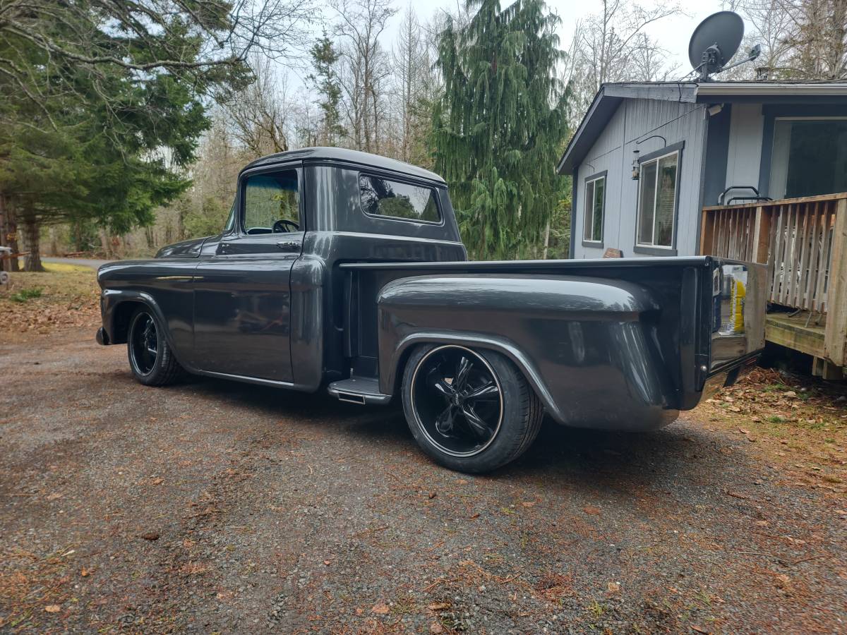 Chevy-apache-1958-grey-1