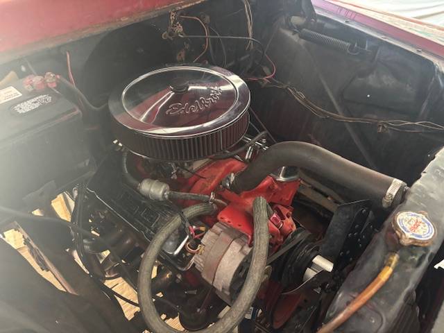 Chevy-apache-1958-red-10