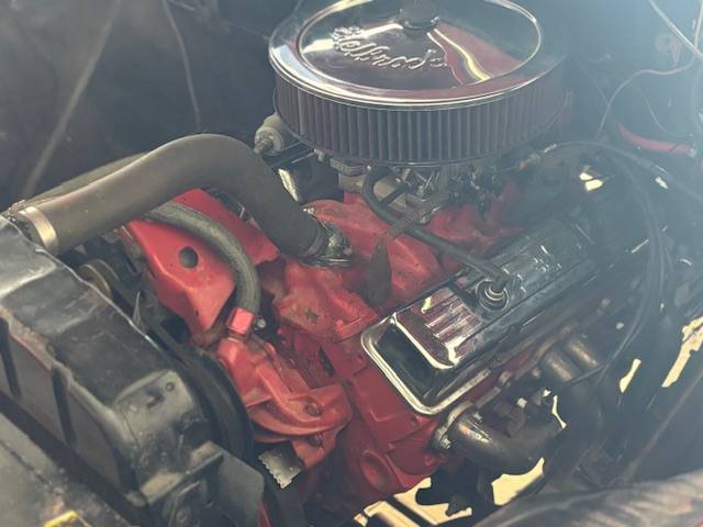 Chevy-apache-1958-red-9