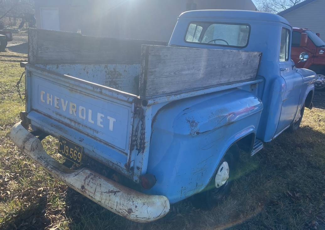 Chevy-apache-1959-blue-2