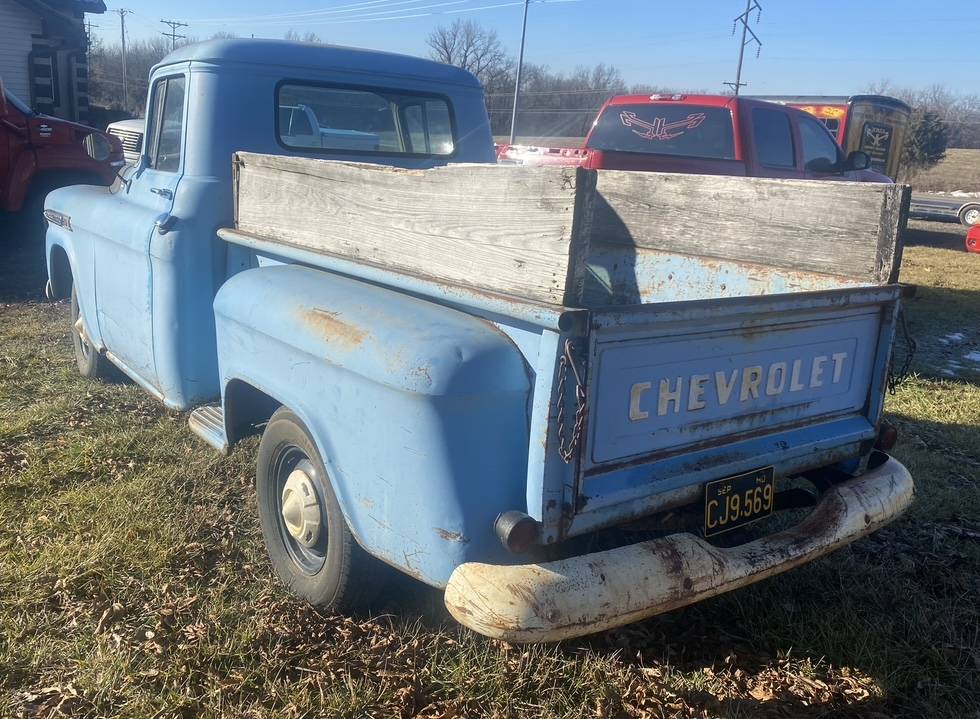 Chevy-apache-1959-blue-3